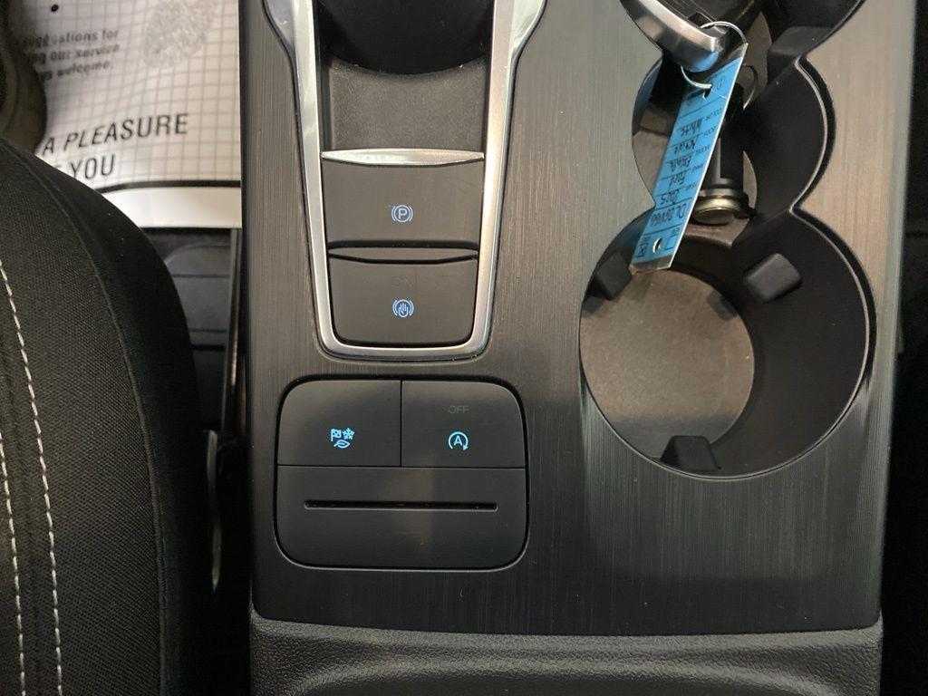 Used 2025 Silver Metallic Ford Active image 23