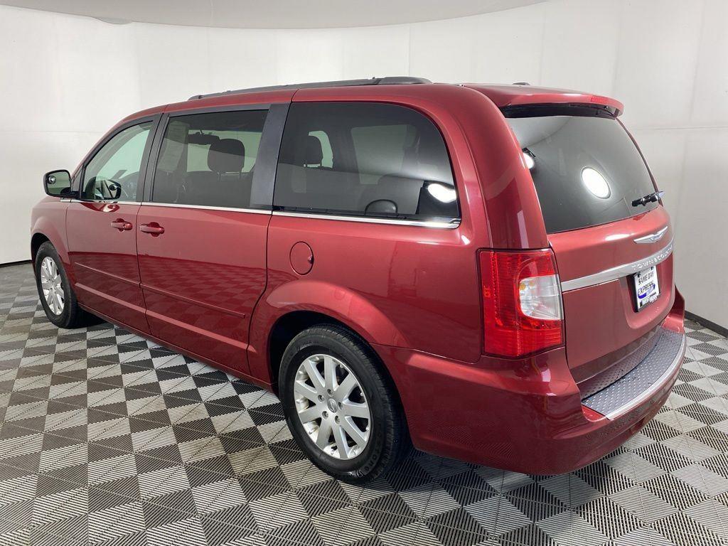 Used 2015 Deep Cherry Red Crystal Chrysler LX image 13