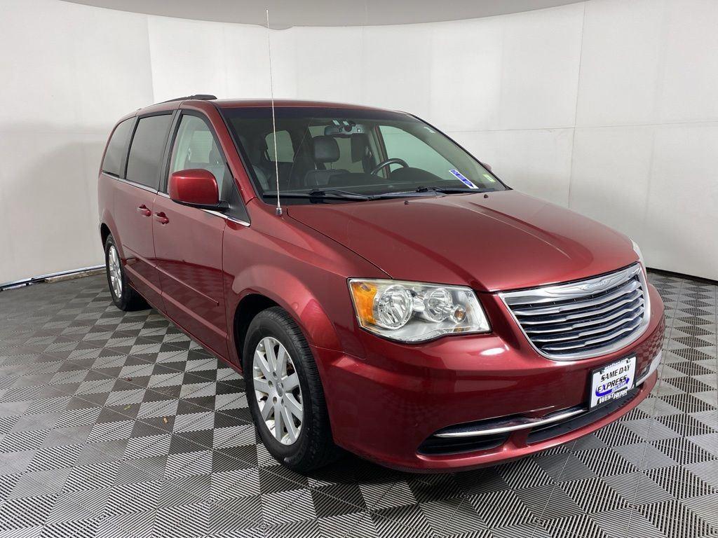 Used 2015 Deep Cherry Red Crystal Chrysler LX image 17