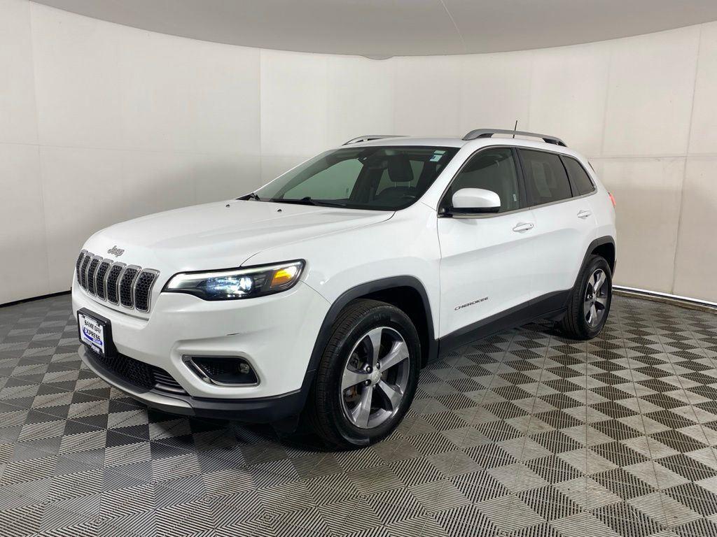 Used 2019 Bright White Clearcoat Jeep Limited image 8