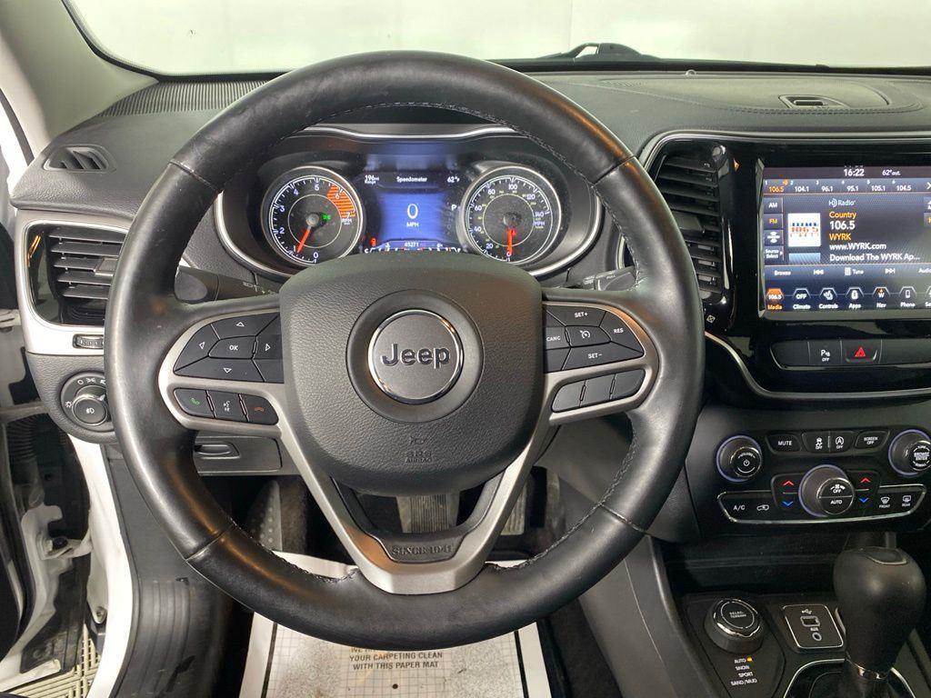 Used 2019 Bright White Clearcoat Jeep Limited image 19