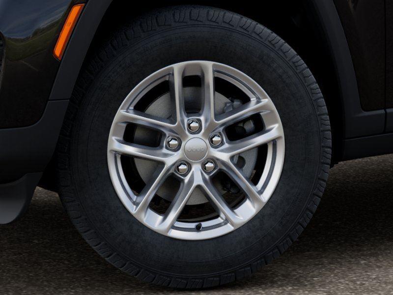 New 2026 Diamond Black Crystal Pearl-Coat Exterior Paint Jeep Laredo X image 8