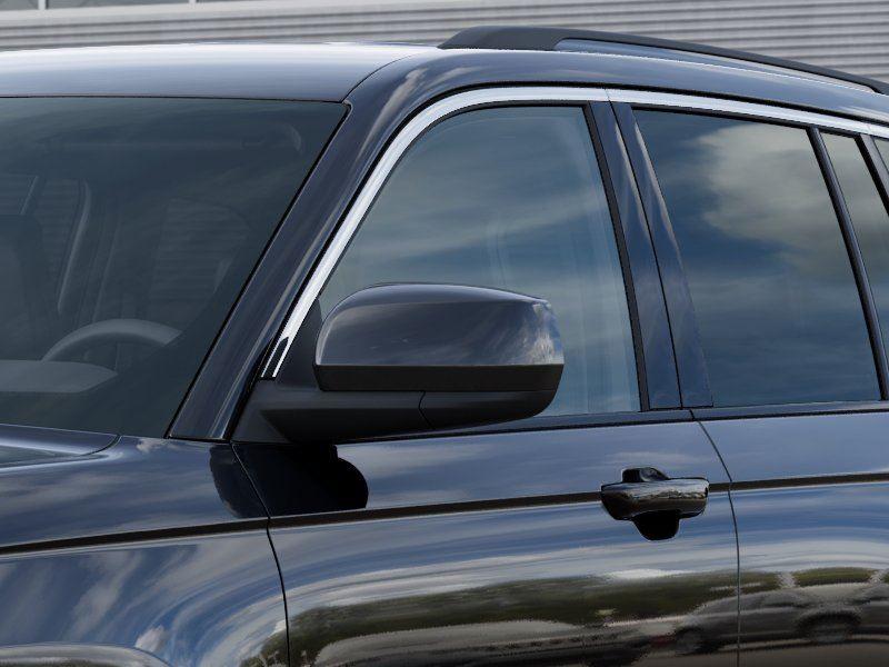 New 2026 Diamond Black Crystal Pearl-Coat Exterior Paint Jeep Laredo X image 12