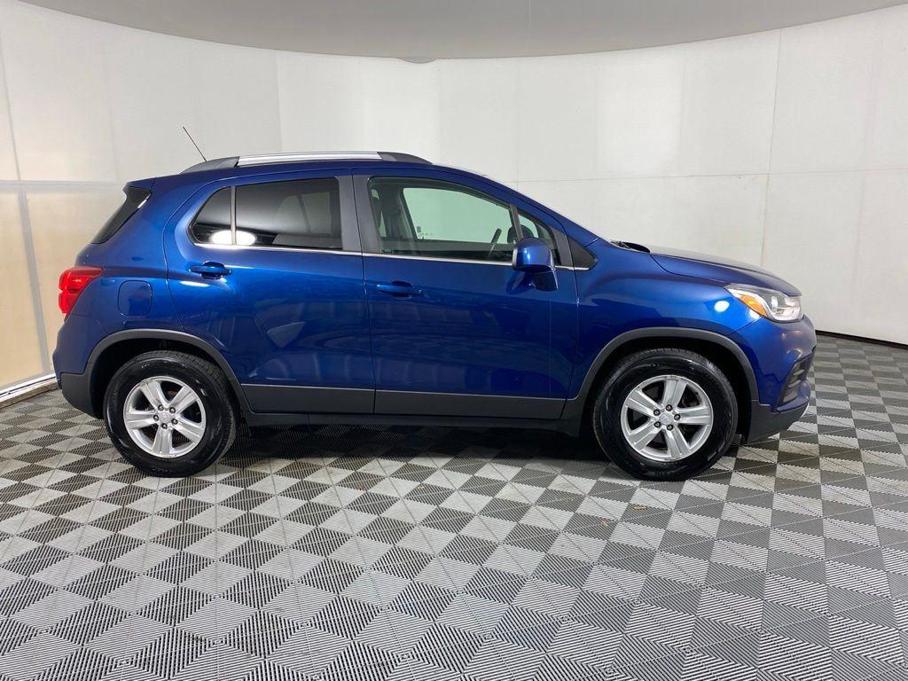 Used 2020 Pacific Blue Metallic Chevrolet LT image 2