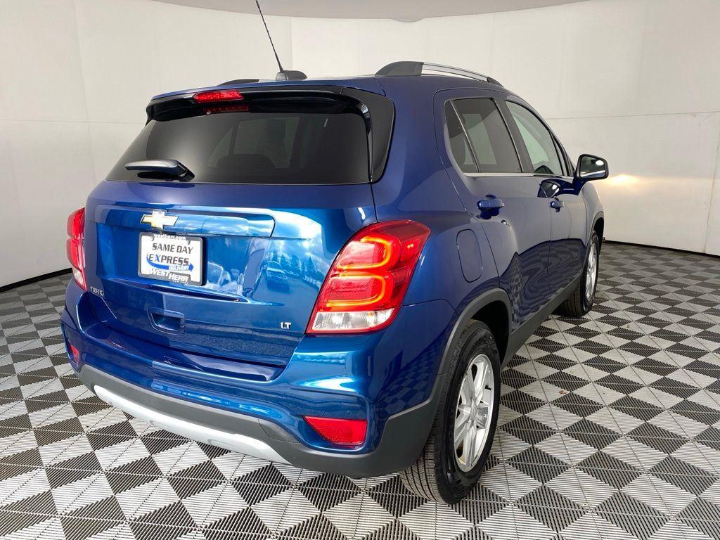 Used 2020 Pacific Blue Metallic Chevrolet LT image 3