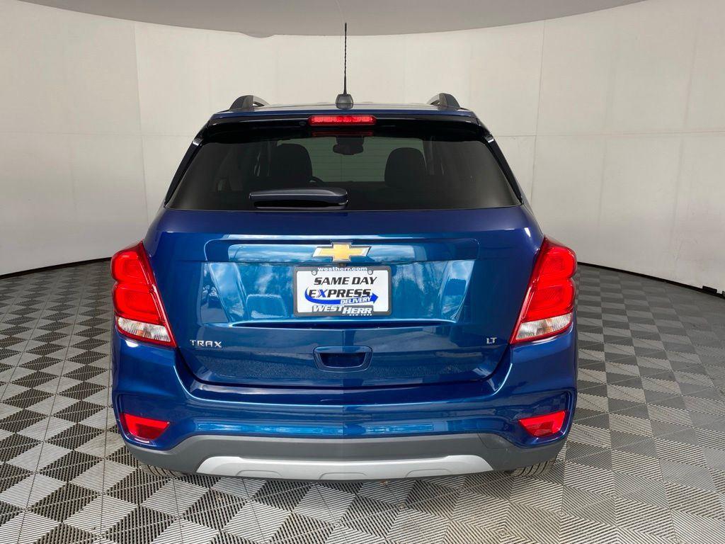 Used 2020 Pacific Blue Metallic Chevrolet LT image 8