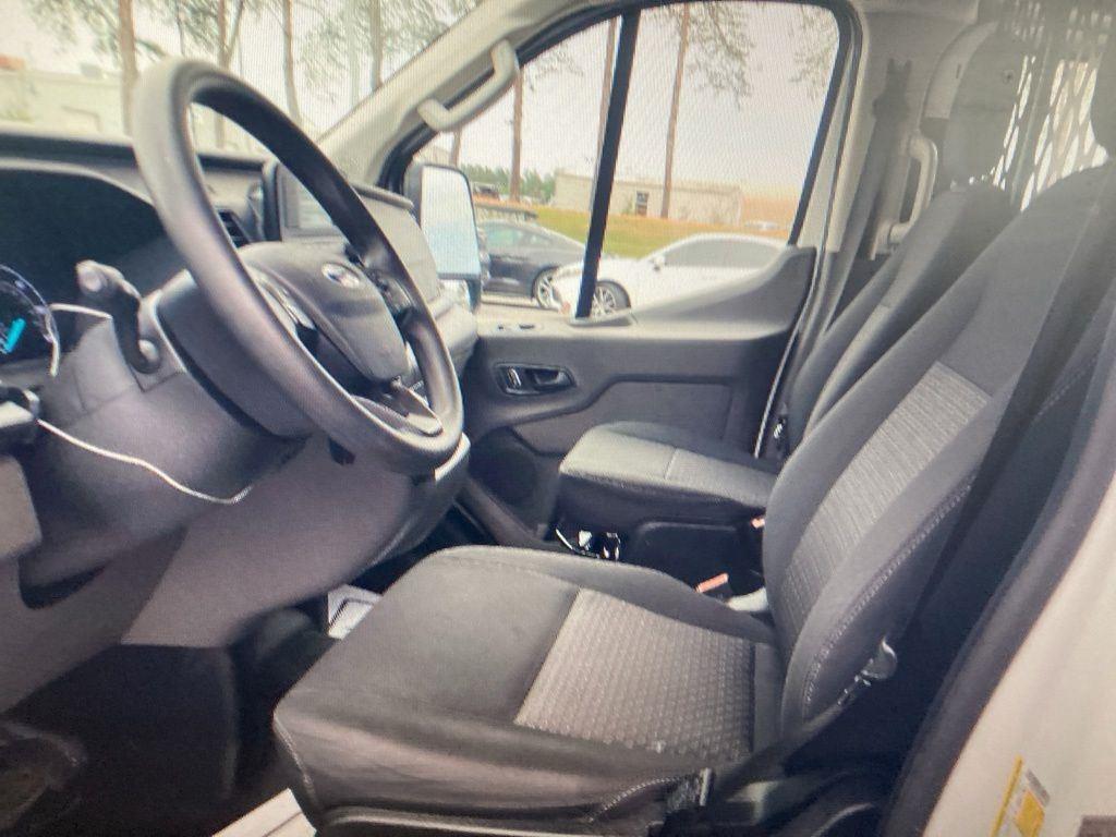Used 2025 Oxford White Ford Base image 7