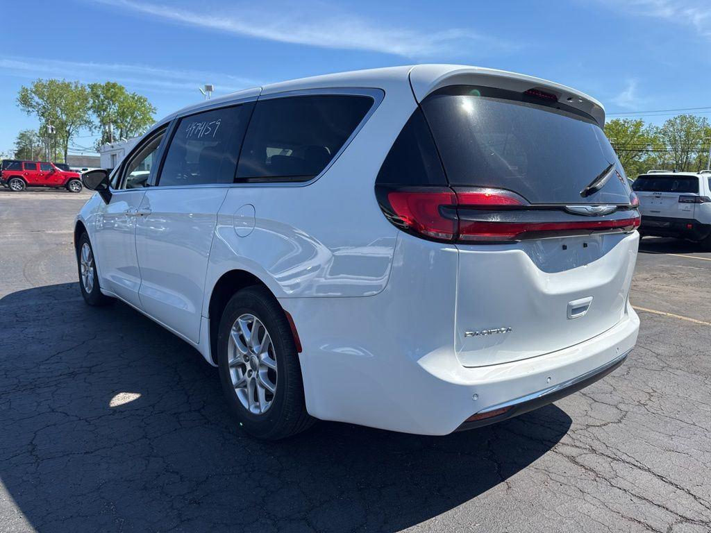 Used 2023 Bright White Clearcoat Chrysler Touring L image 6