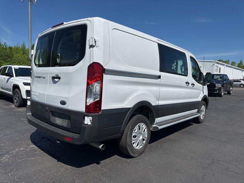 Used 2025 Oxford White Ford Base image 6