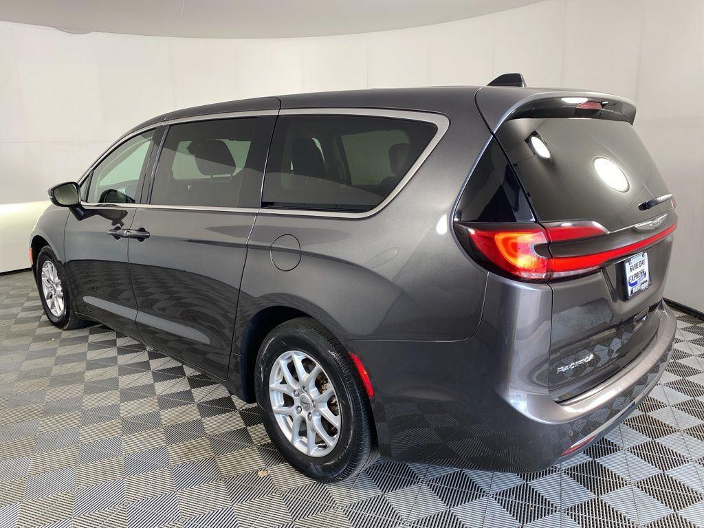 Used 2023 Crystal Metallic Chrysler Touring L image 14