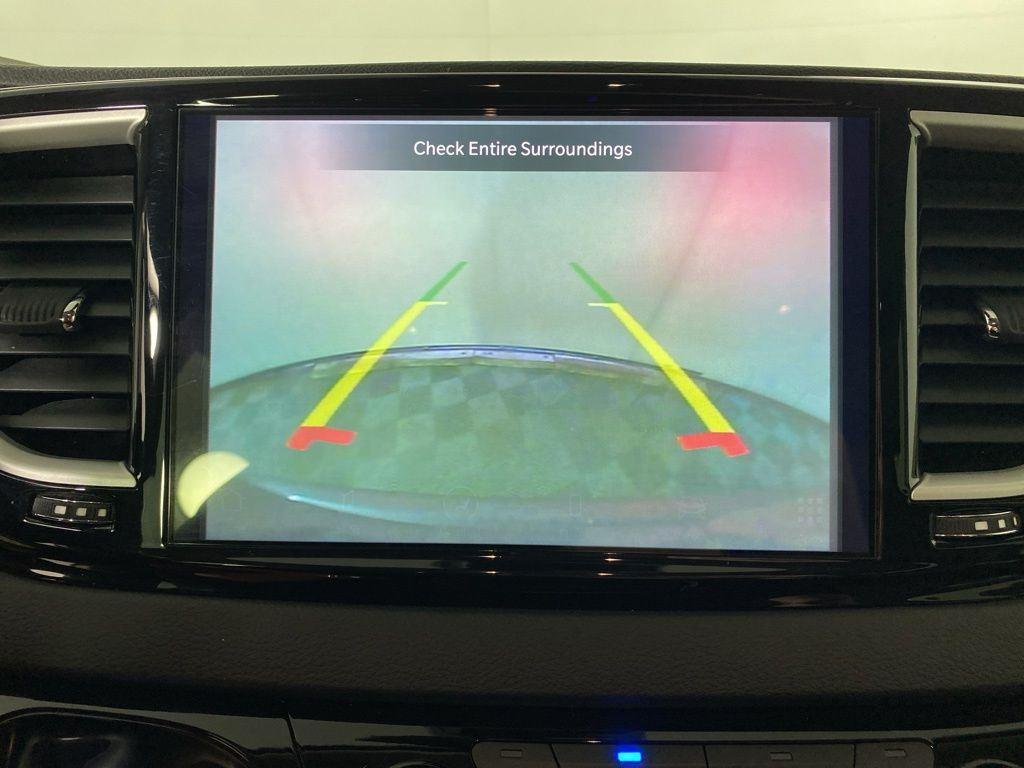 Used 2023 Crystal Metallic Chrysler Touring L image 19