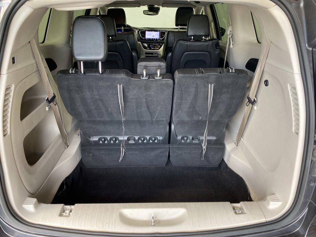 Used 2023 Crystal Metallic Chrysler Touring L image 20