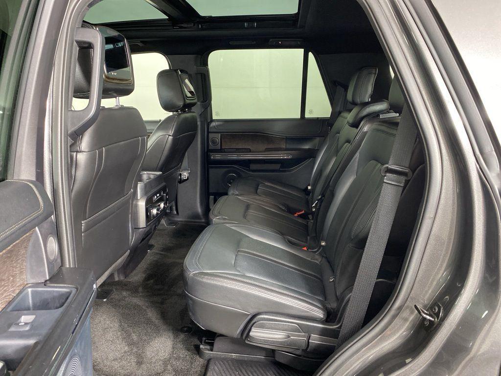 Used 2018 Magnetic Ford Limited image 11