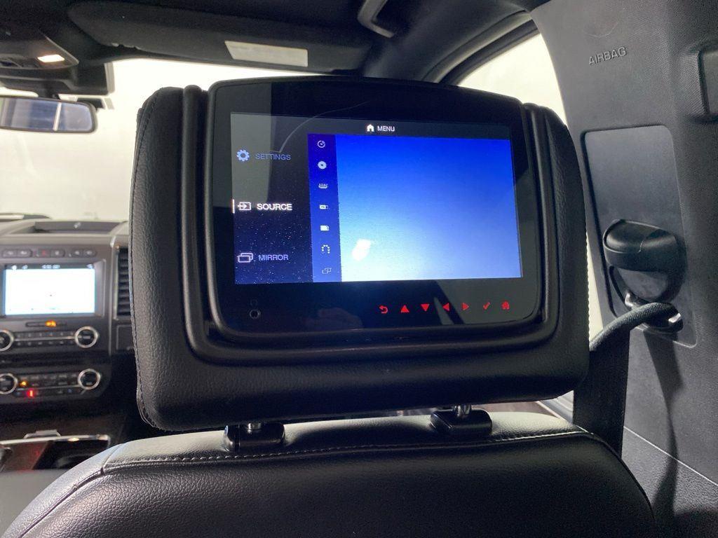 Used 2018 Magnetic Ford Limited image 13