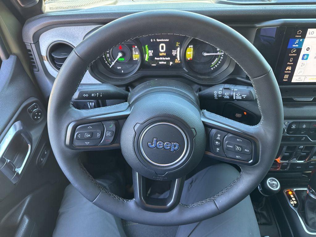Used 2025 41 Jeep Willys 4xe image 12