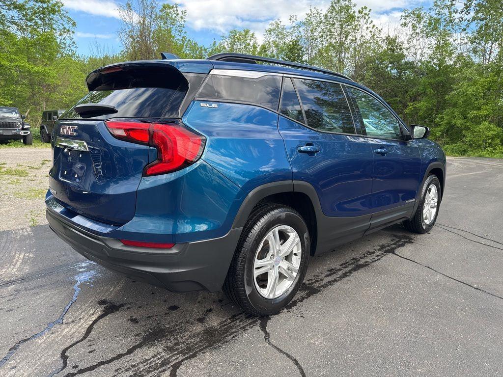Used 2020 Emerald Metallic GMC SLE image 10