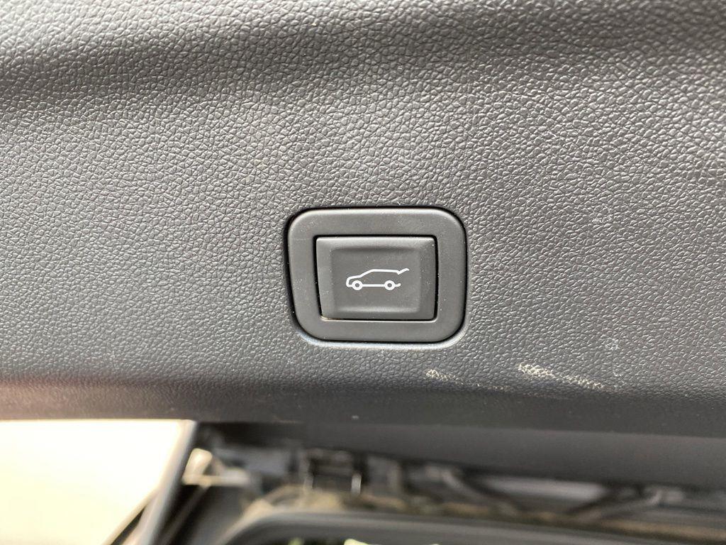 Used 2025 Black Chevrolet LT image 16