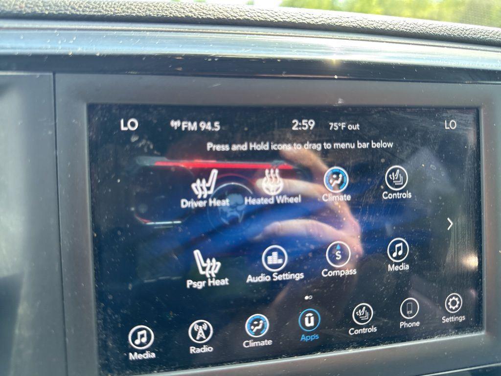 Used 2020 Crystal Metallic Chrysler Touring L image 11