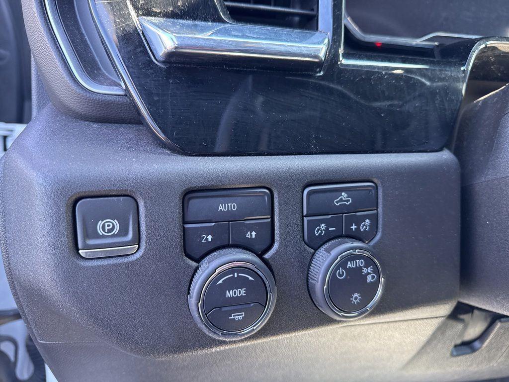 Used 2024 Summit White Chevrolet LT image 6