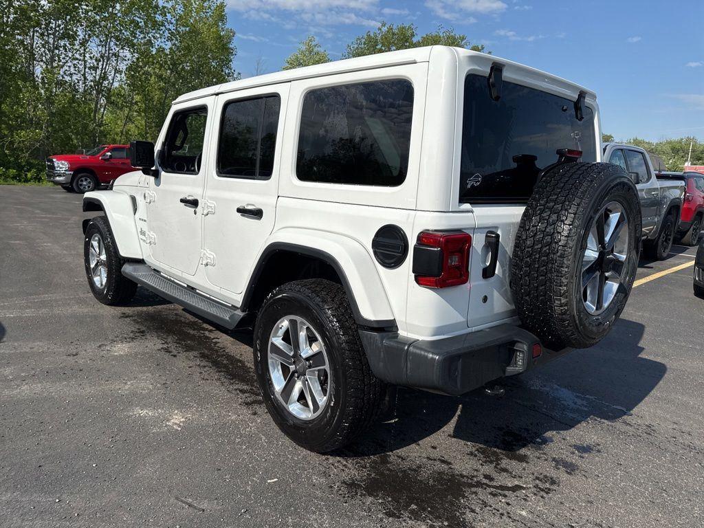 Used 2018 Bright White Clearcoat Jeep Unlimited Sahara image 9