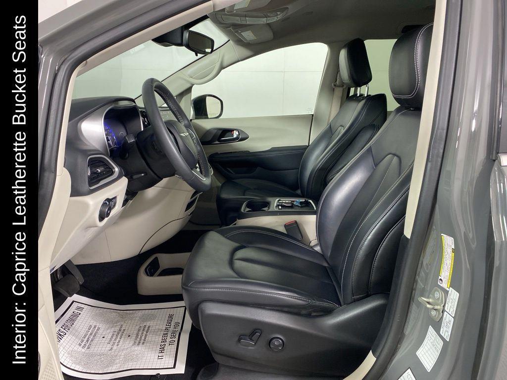Used 2023 Gray Clearcoat Chrysler Touring L image 10