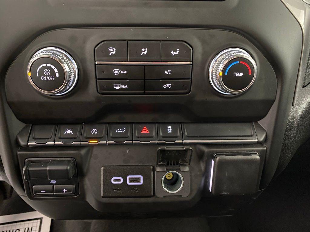 Used 2024 Onyx Black Gmc Pro image 21