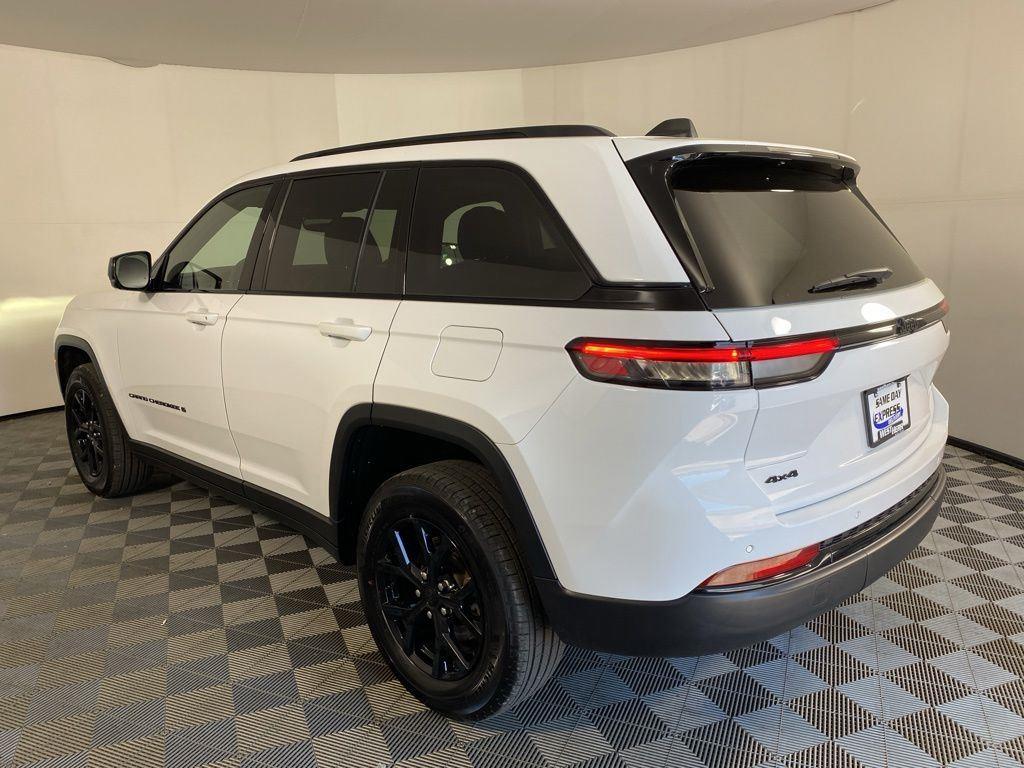 Used 2024 Bright White Clearcoat Jeep Altitude X image 16