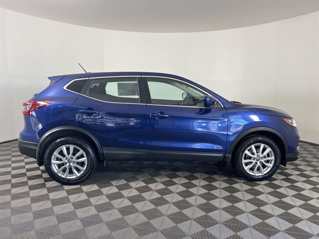 Used 2020 Caspian Blue Metallic Nissan S image 14
