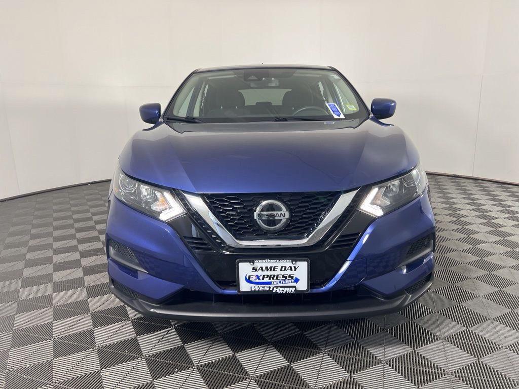 Used 2020 Caspian Blue Metallic Nissan S image 23