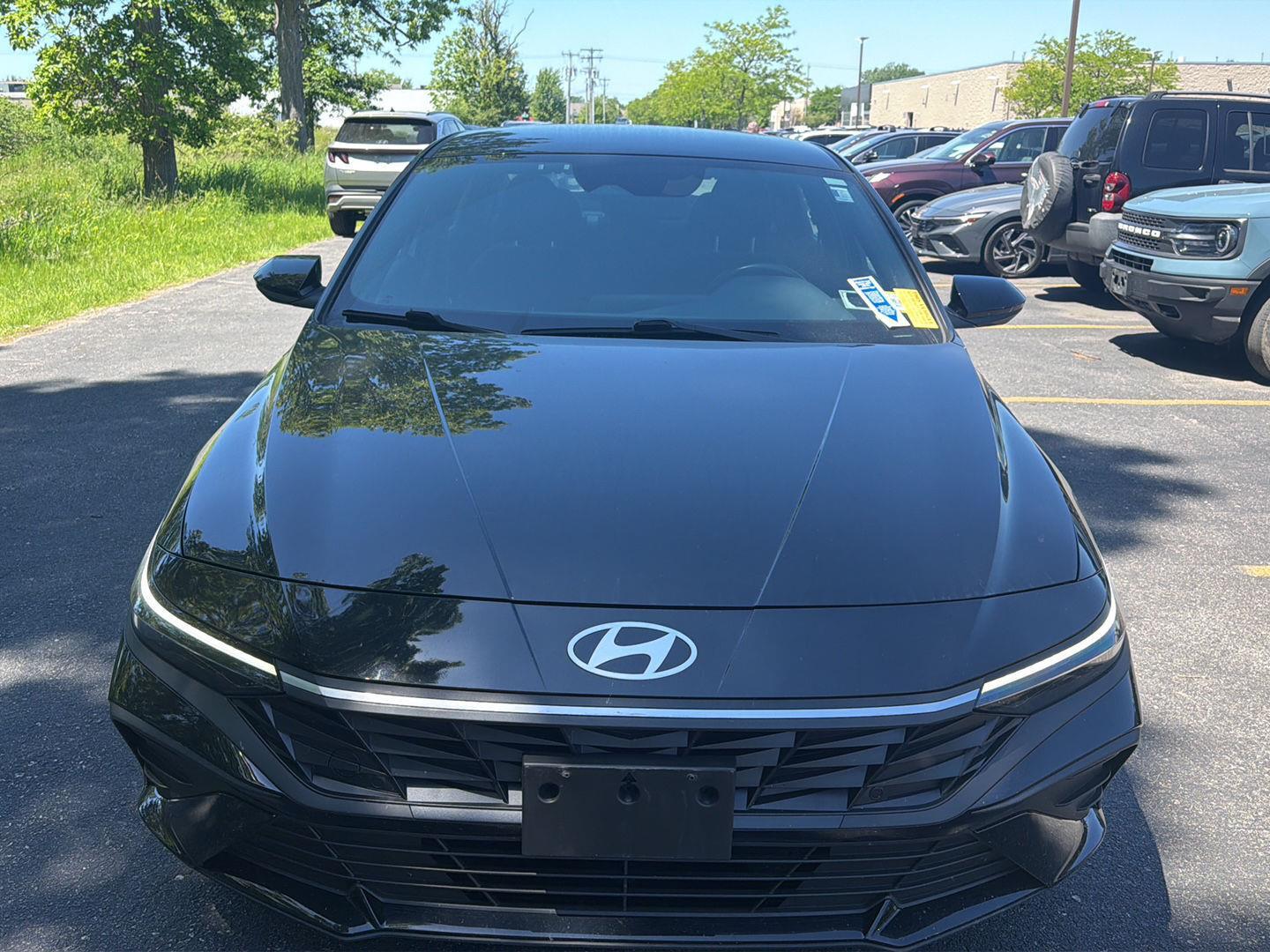 Certified Used 2025 Abyss Black Hyundai SEL Sport image 2