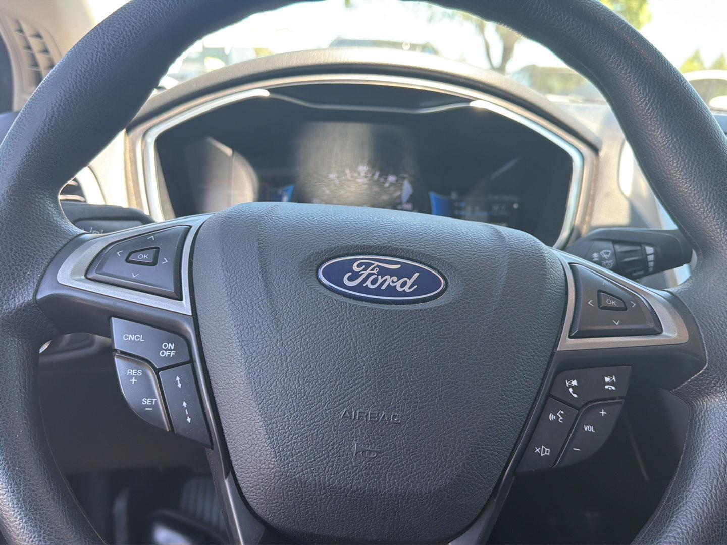 Used 2019 Rich Copper Metallic Tinted Clearcoat Ford SE image 9