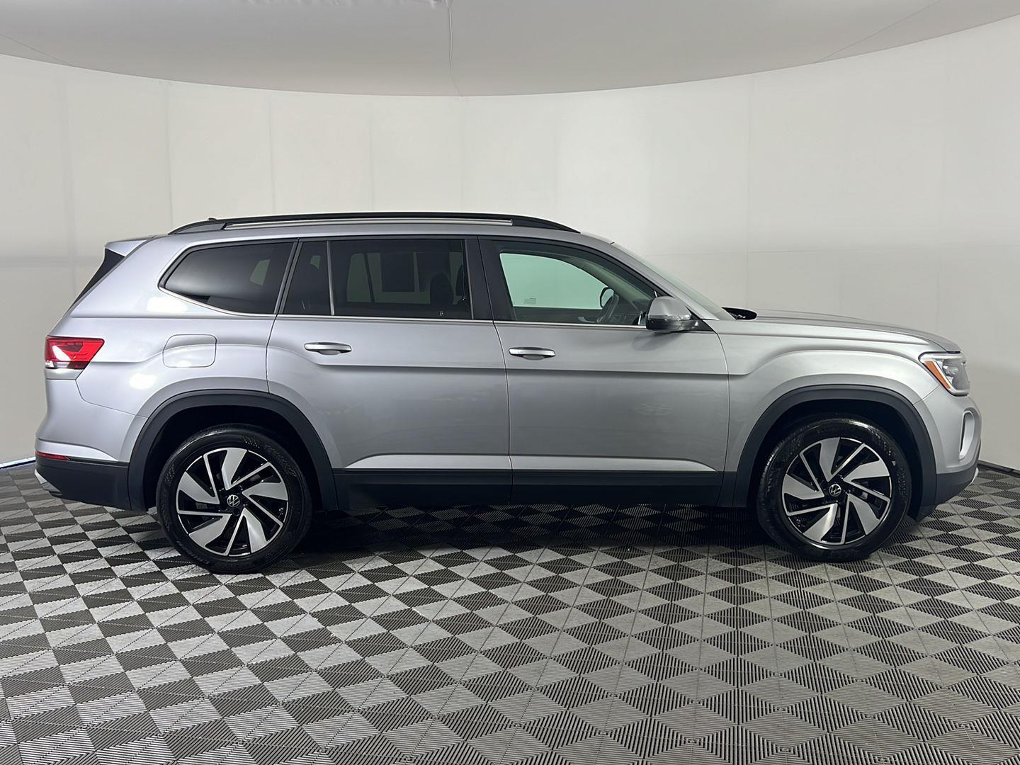 Used 2024 Silver Mist Metallic Volkswagen 2.0T SE w/Technology image 2