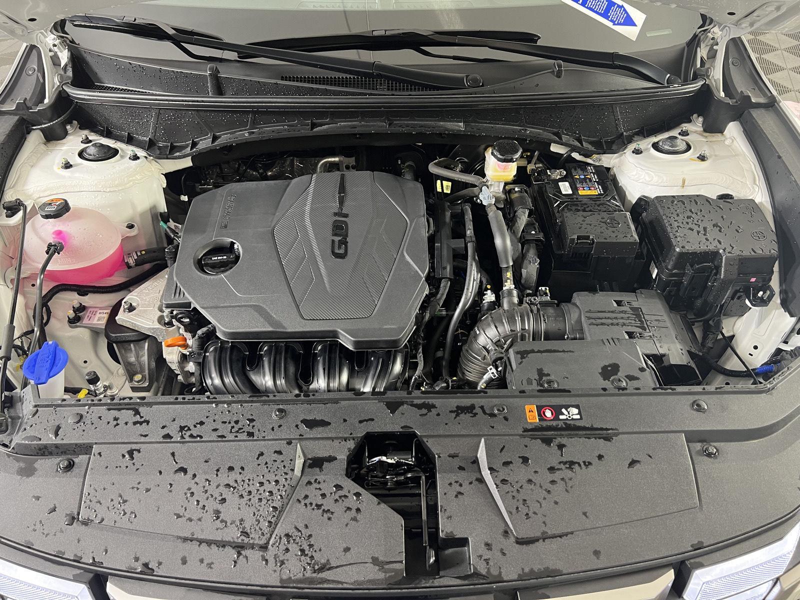 Certified Used 2025 Atlas White Hyundai SEL image 33