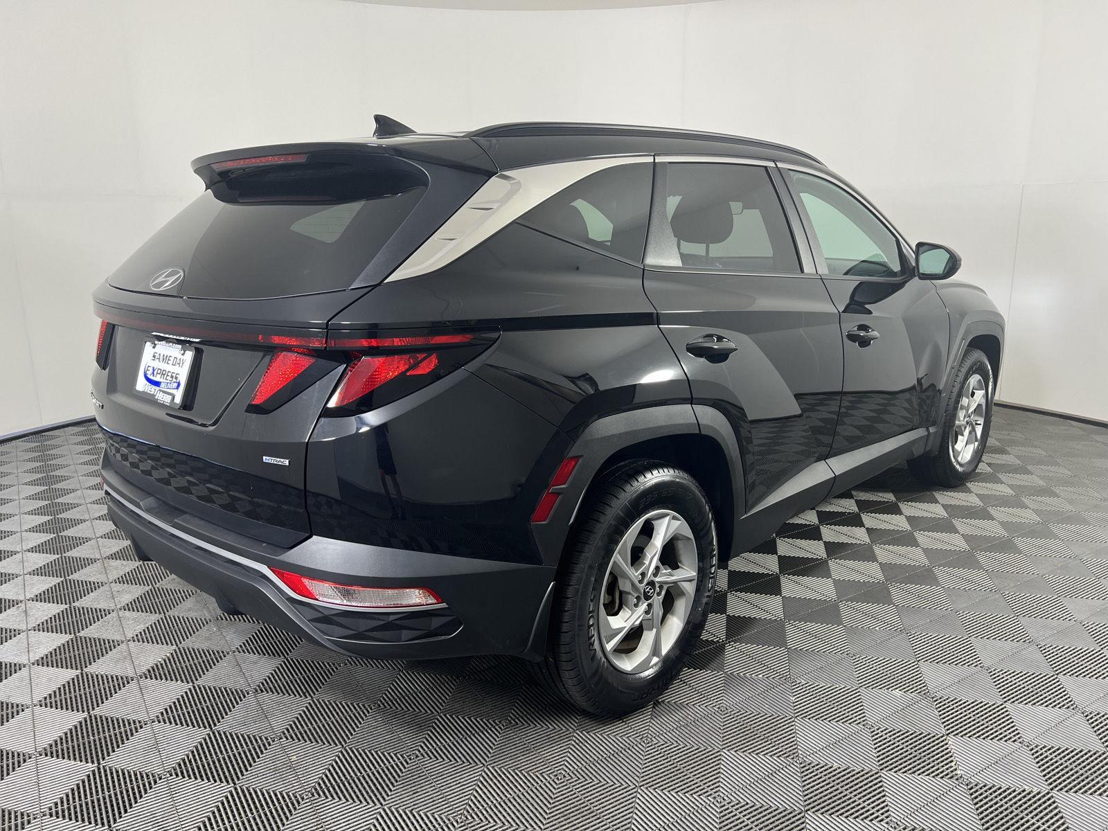 Certified Used 2024 Black Pearl Hyundai SEL image 4