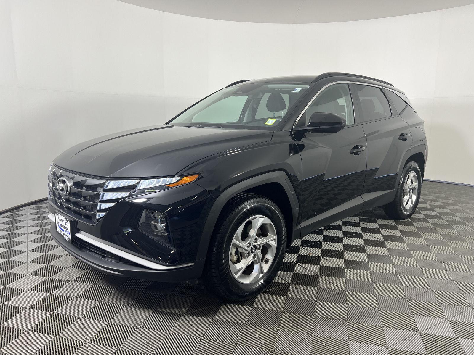 Certified Used 2024 Black Pearl Hyundai SEL image 9