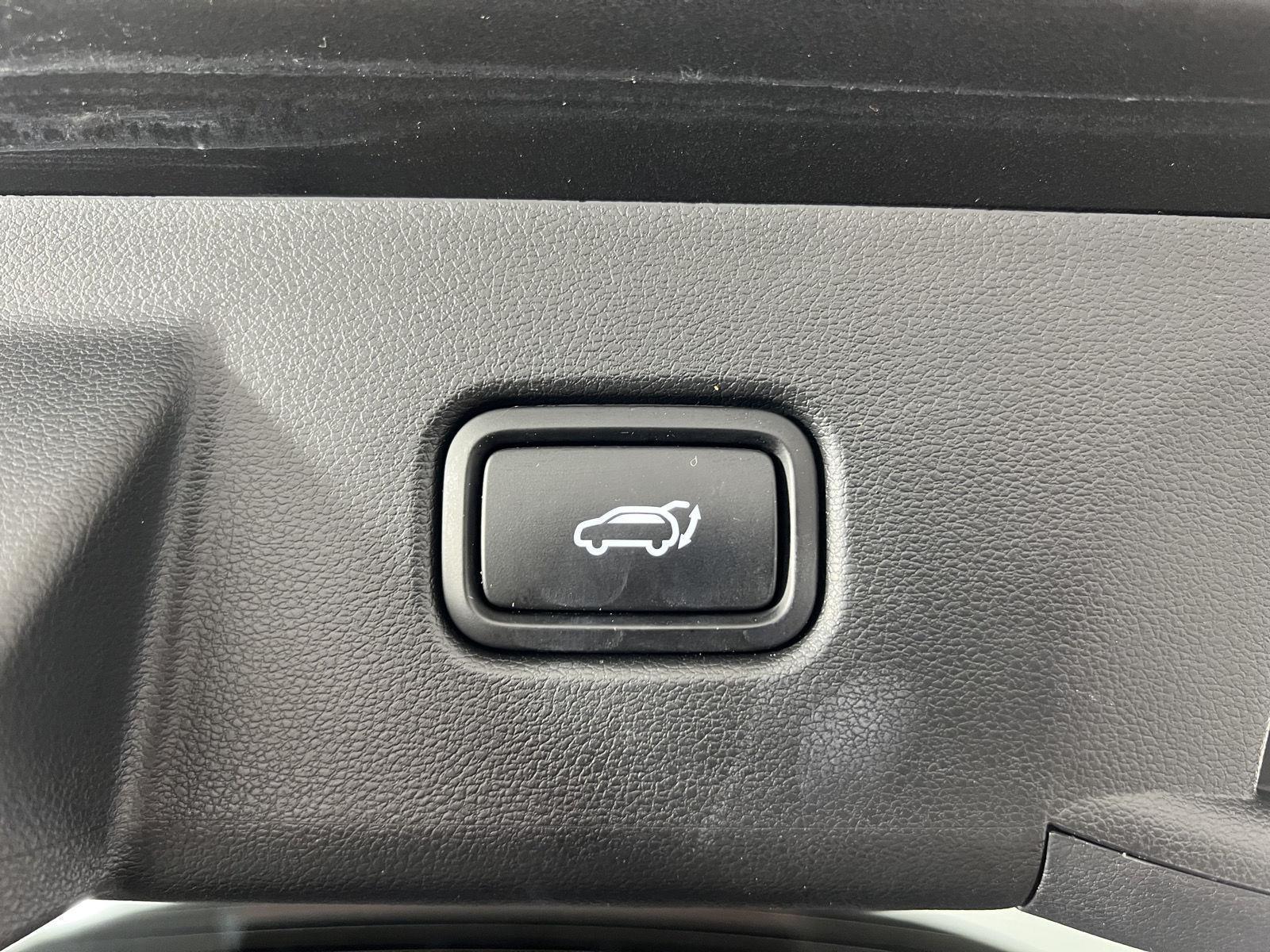 Certified Used 2024 Black Pearl Hyundai SEL image 29