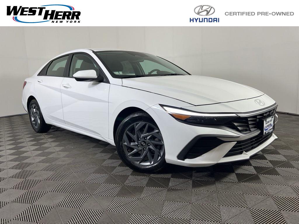 2024 Hyundai Elantra SEL FWD