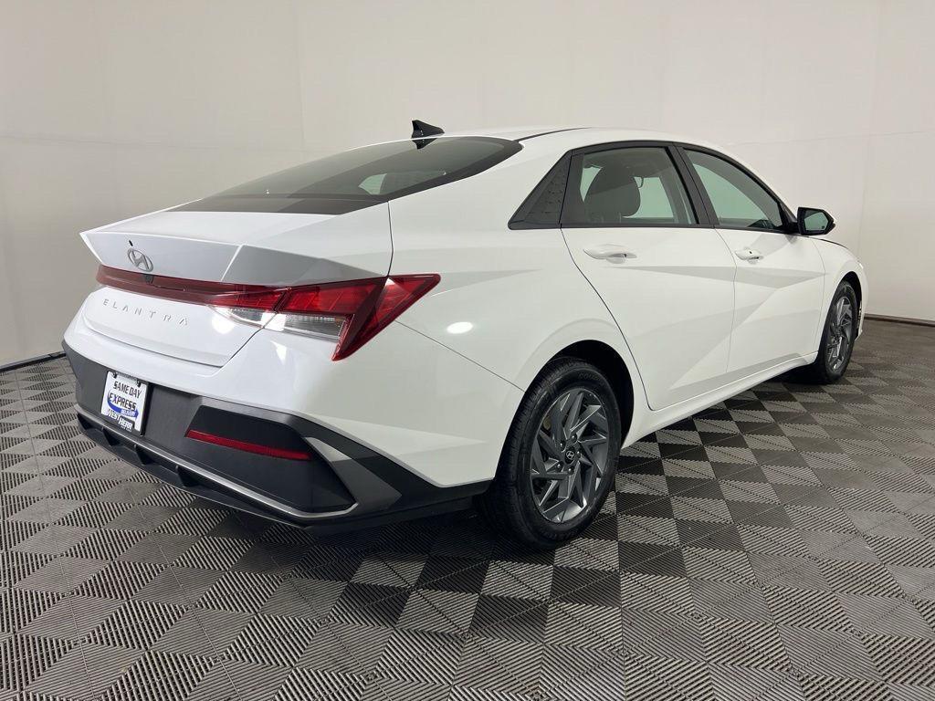 Certified Used 2024 Serenity White Hyundai SEL image 4