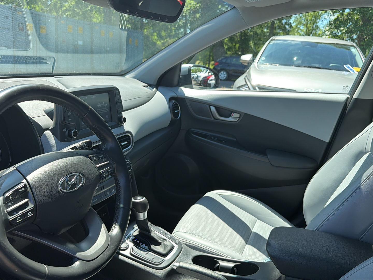 Used 2020 Sonic Silver Hyundai Limited image 7