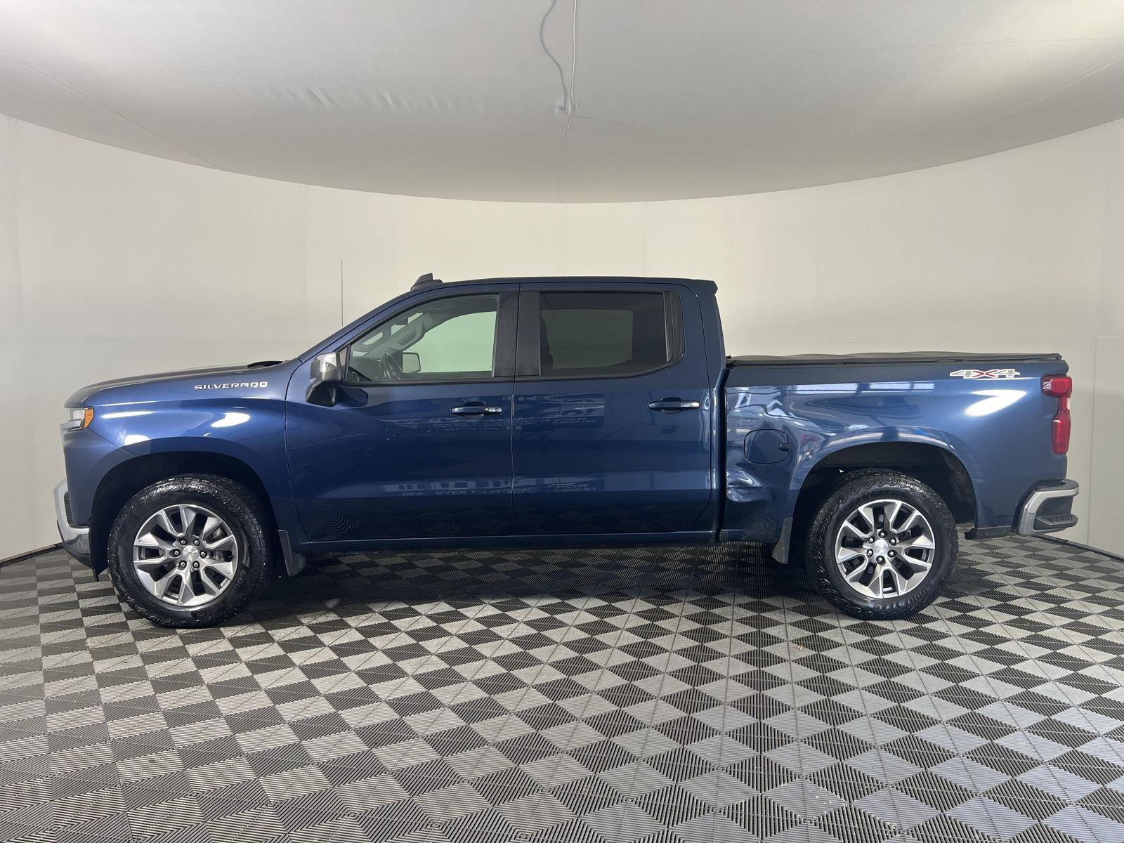 Used 2022 Northsky Blue Metallic Chevrolet LT image 6