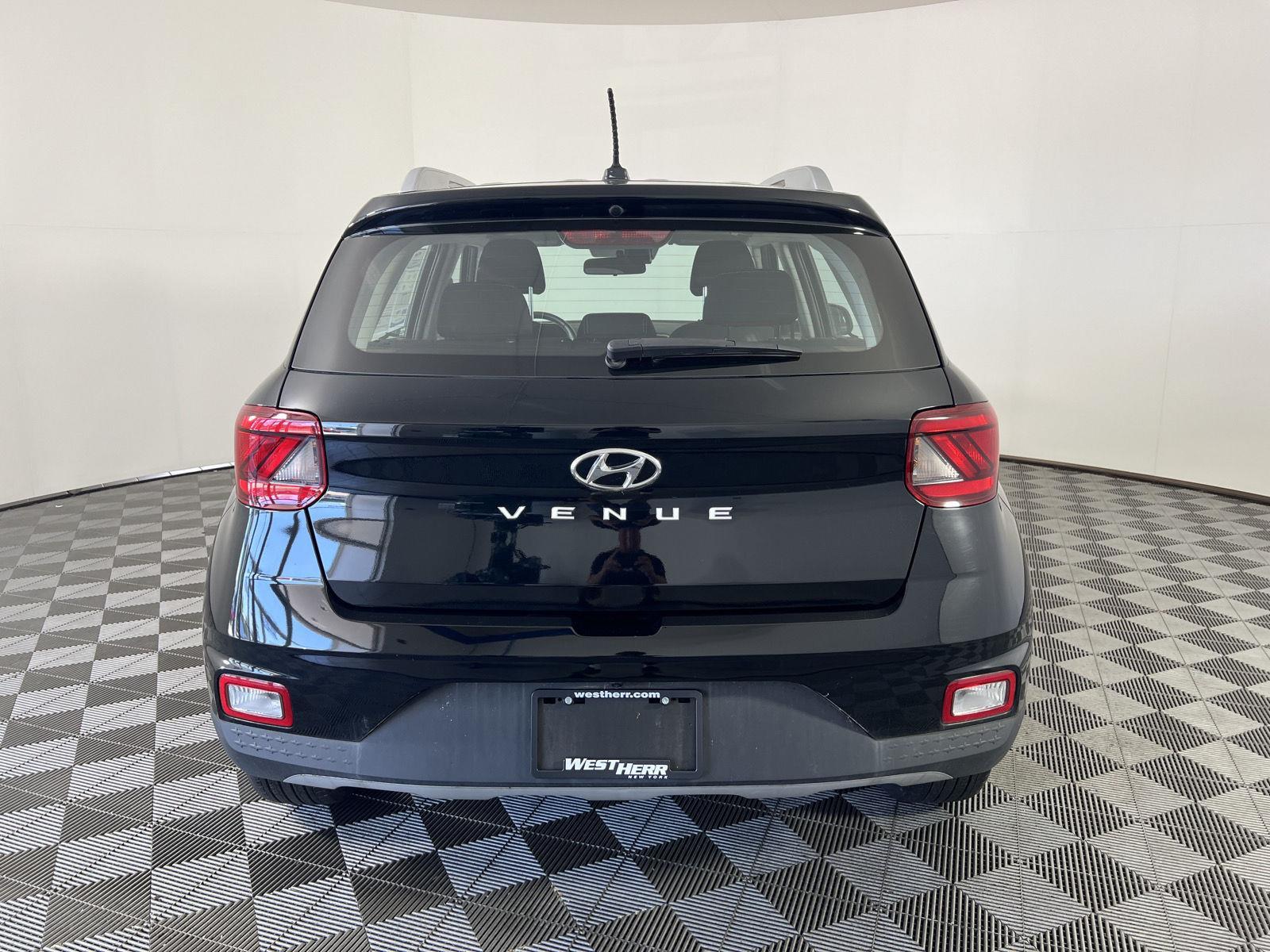 Certified Used 2023 Onyx Black Hyundai SEL image 4