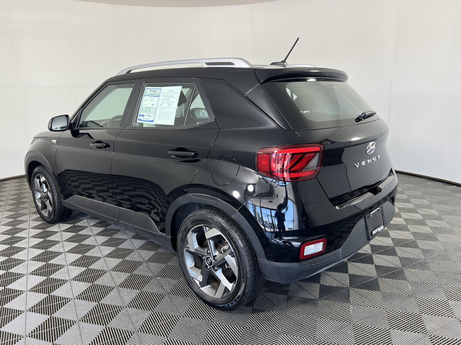 Certified Used 2023 Onyx Black Hyundai SEL image 5