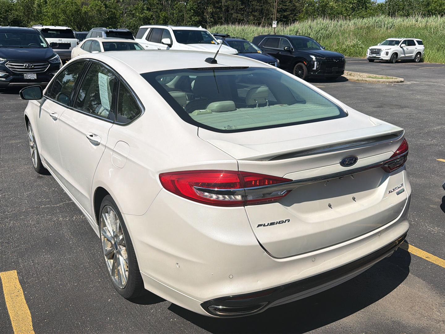 Used 2017 White Platinum Metallic Tri-Coat Ford Platinum image 4