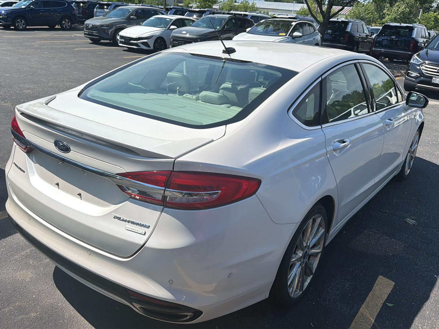 Used 2017 White Platinum Metallic Tri-Coat Ford Platinum image 6