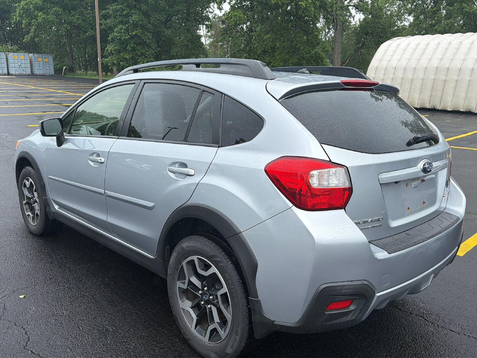 Used 2017 Ice Silver Metallic Subaru Premium image 3