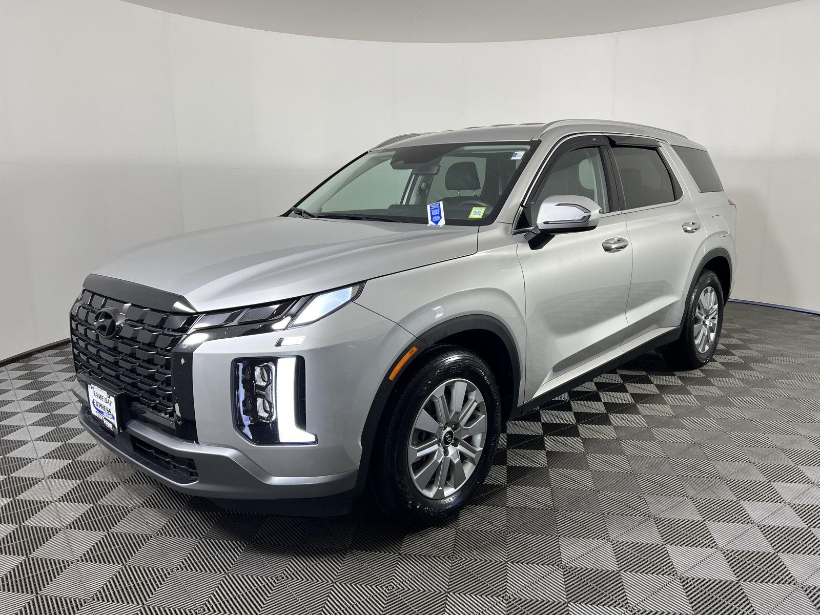 Certified Used 2024 Typhoon Silver Hyundai SEL 7P image 7