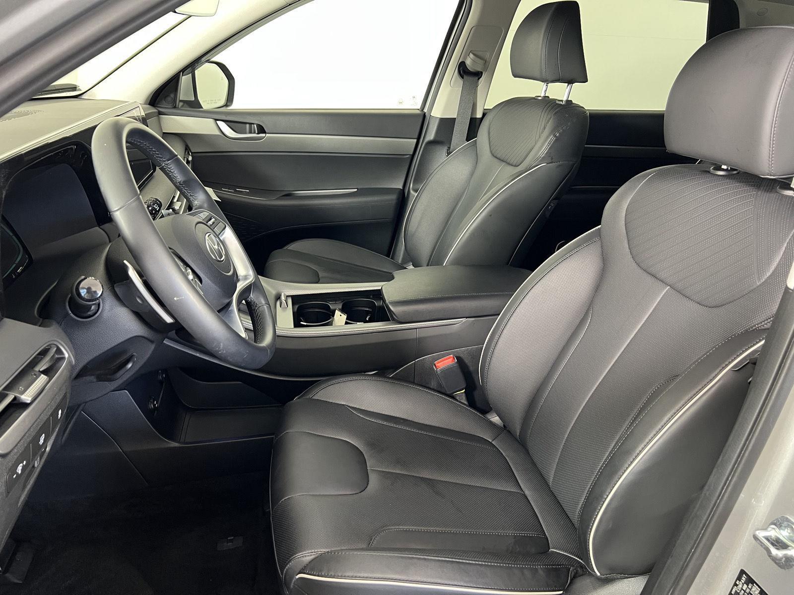 Certified Used 2024 Typhoon Silver Hyundai SEL 7P image 11