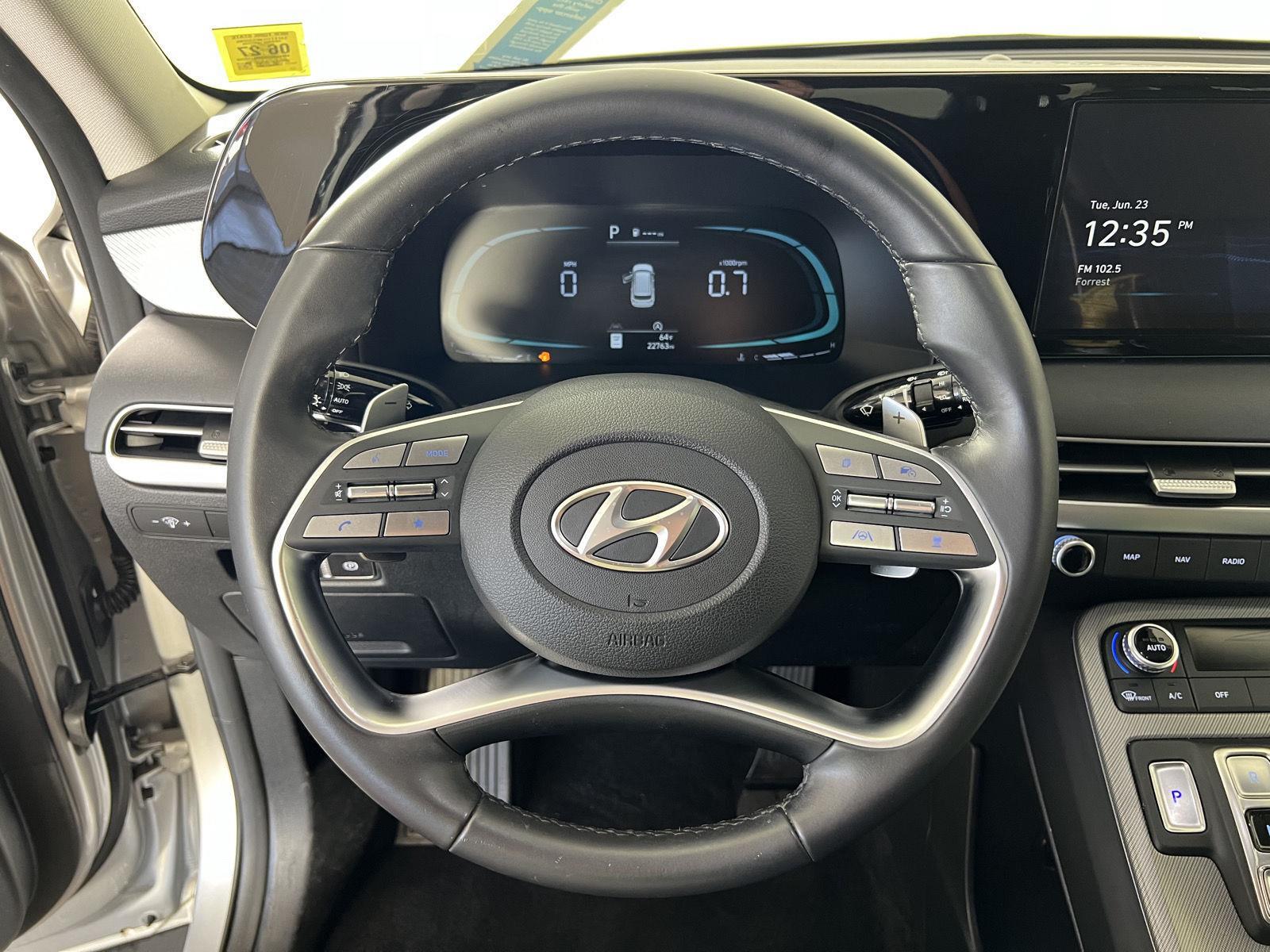 Certified Used 2024 Typhoon Silver Hyundai SEL 7P image 14