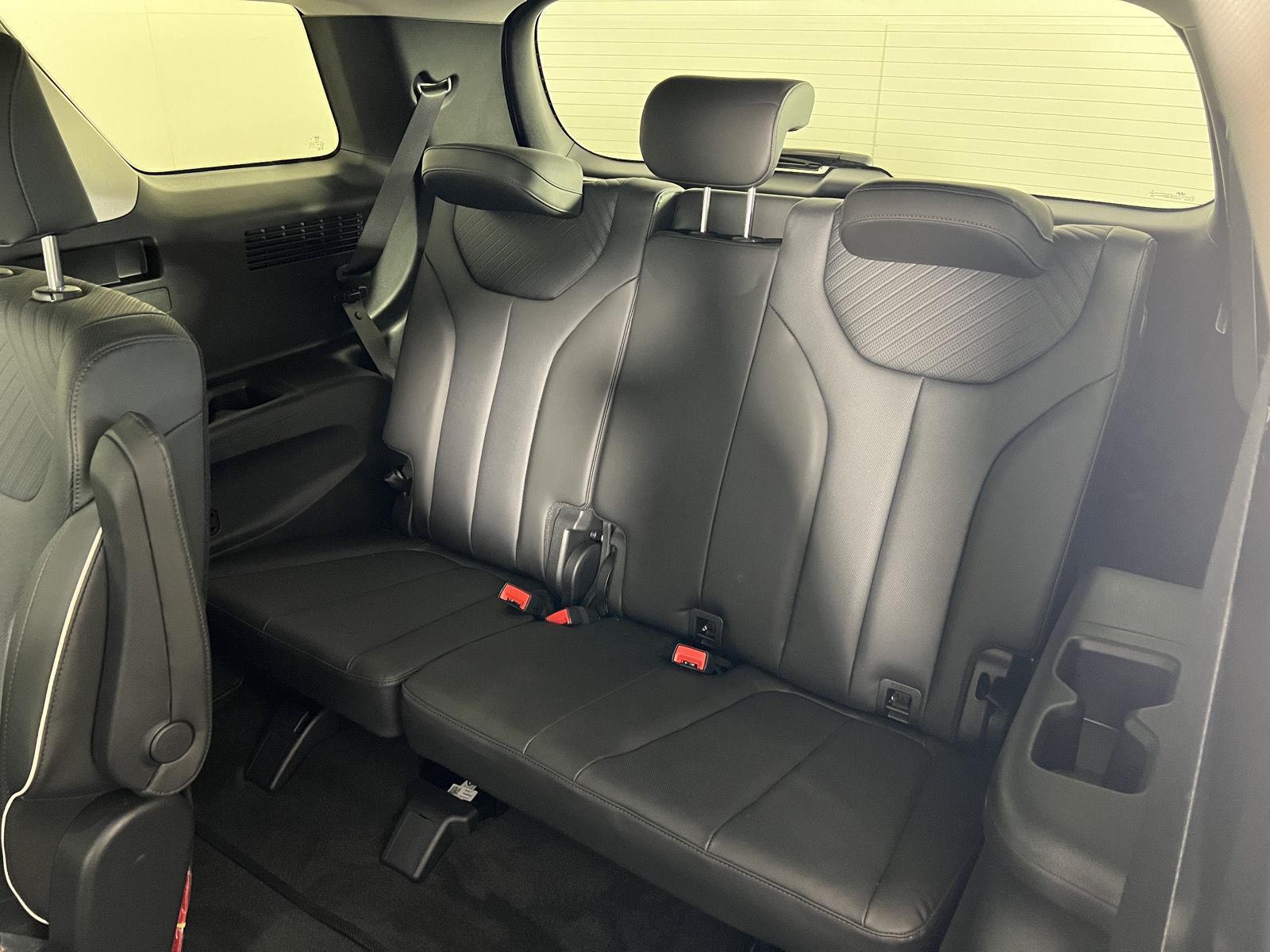 Certified Used 2024 Typhoon Silver Hyundai SEL 7P image 30