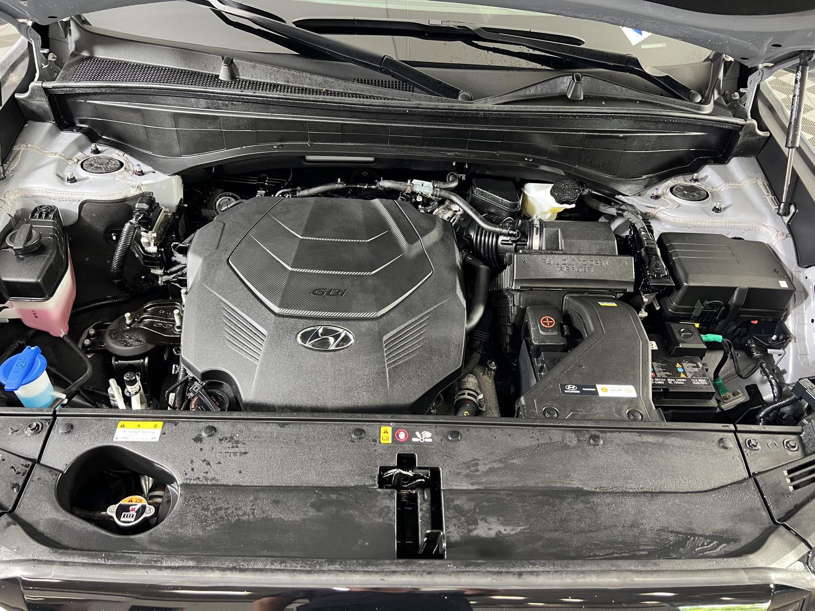 Certified Used 2024 Typhoon Silver Hyundai SEL 7P image 32